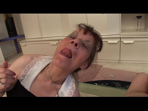 ❤️ Twee oma's en een opa hebben een triootje ❤️❌ Homemade porno at us ❌