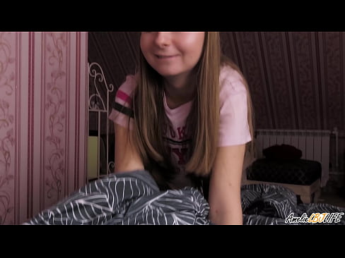 ❤️ Blondie zuigt haar BFF's diep en krijgt Cum in haar mond ❤️❌ Homemade porno at us ❌